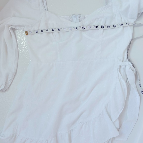 52.LULUS  Women's White Blouse Lantern Sleeve Sweetheart Neck,Ruffle Hem
Size XL - Picture 11 of 12